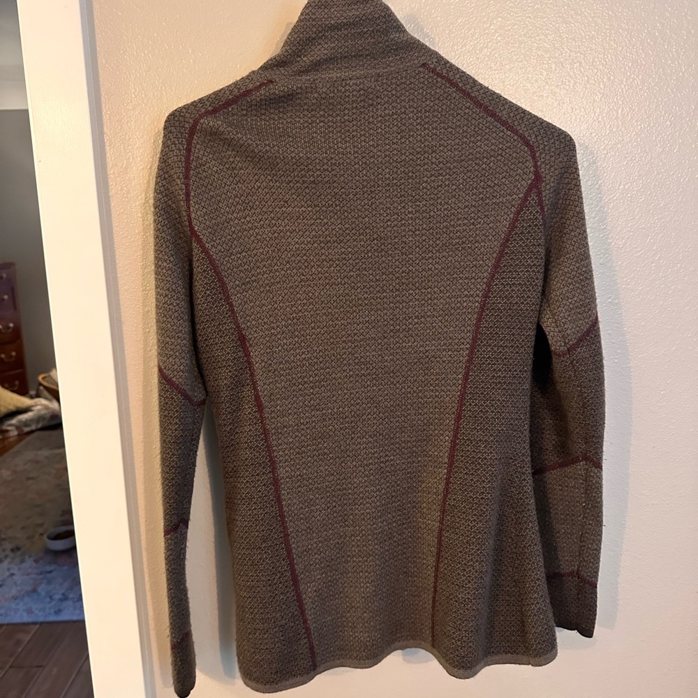 Smartwool zip up cardigan. Small. - Picture 4 of 5